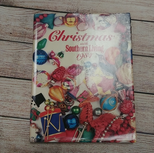 Vintage Christmas with Southern Living‎ 1984 Book